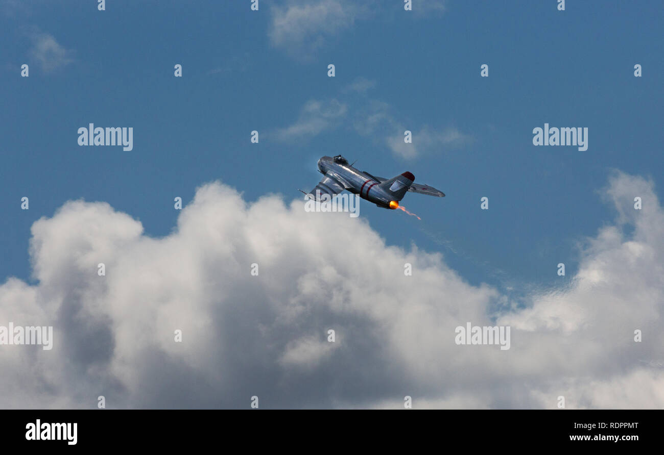 Mikoyan-Gurevich MIG-17 F, chasseur à réaction subsonique élevé du USSRthat ont combattu dans la guerre de Corée à l'air show Banque D'Images