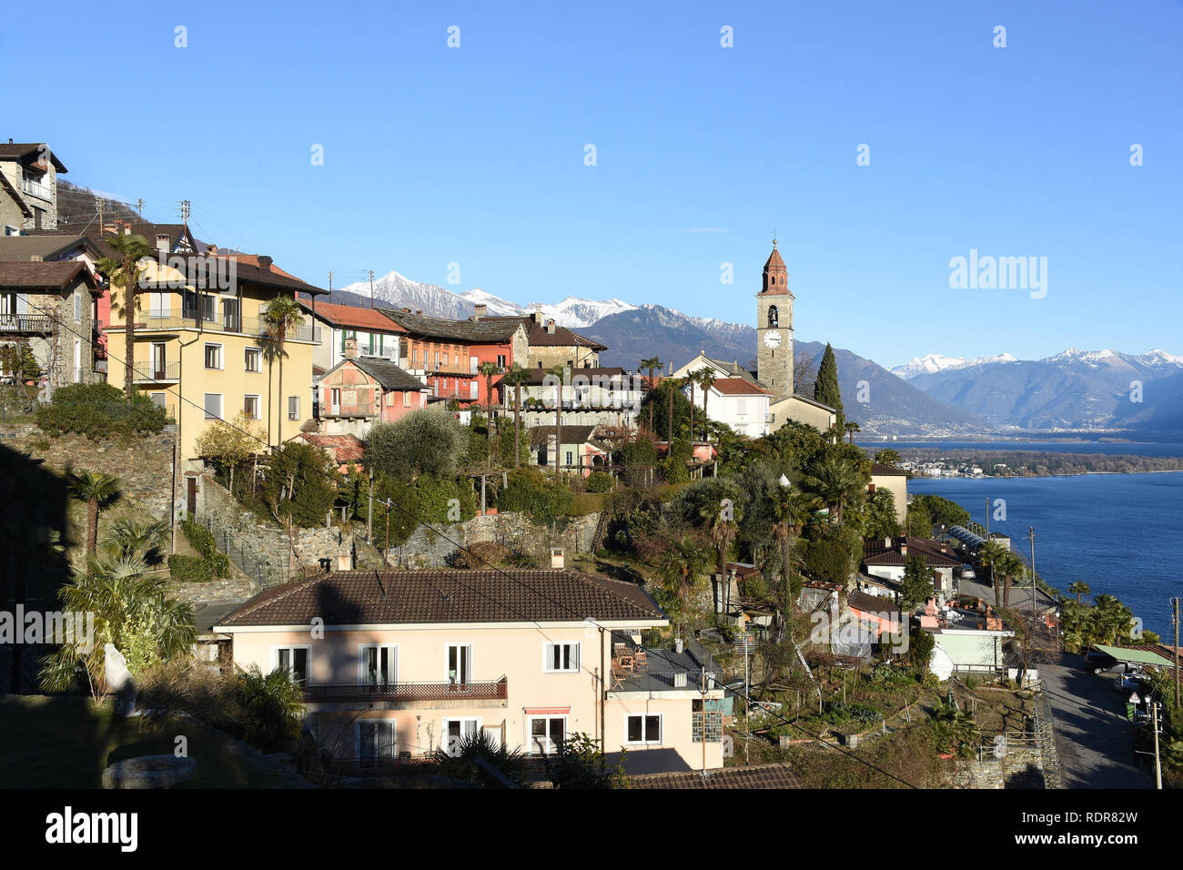 Avis de Ronco sopra Ascona et le Lac Majeur, en Suisse Banque D'Images