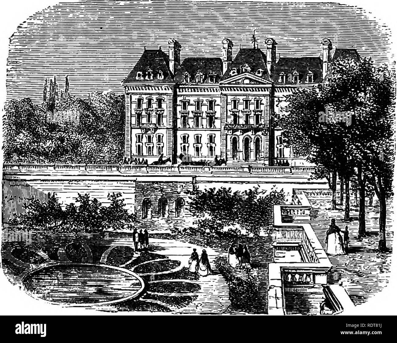 . Les parcs, promenades, &AMP ; Jardins de Paris, décrits et examinés en fonction des attentes de nos propres villes, et les jardins publics et privés. Jardins, Parcs. 260 MEUDON. Quand les arbres sont plantés dans les lignes de proximité pour former une avenue ombragée, leur tendance naturelle est de former une belle et pittoresque, bien qu'officielle arch, de sorte que les clippant pour obtenir c'est un barbarisme futile. Voulons-nous d'empêcher leur propagation de l'avant et remplir les rues avec leur grand large têtes ? Si donc on peut choisir les arbres presque pilier-comme dans leur habitude, comme le peuplier, l'acacia, et fastigiate vari Banque D'Images