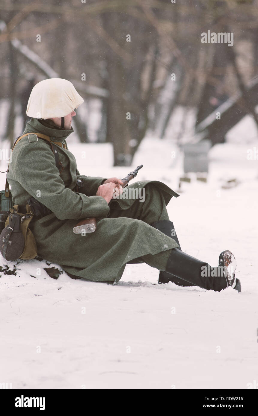 Le parc Ekaterinhof, Saint-Pétersbourg (Russie) - 23 Février 2017 : reconstruction historique militaire des événements de la Seconde Guerre mondiale. Banque D'Images