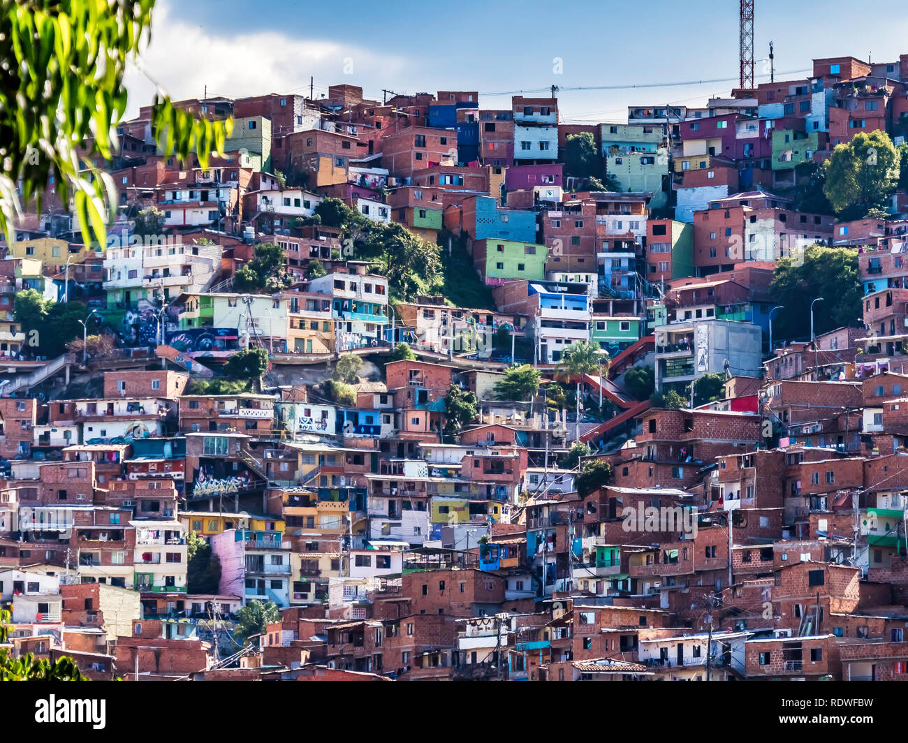 Maisons à forte densité de population dans la Comuna 13 à Medellin Colombie Banque D'Images