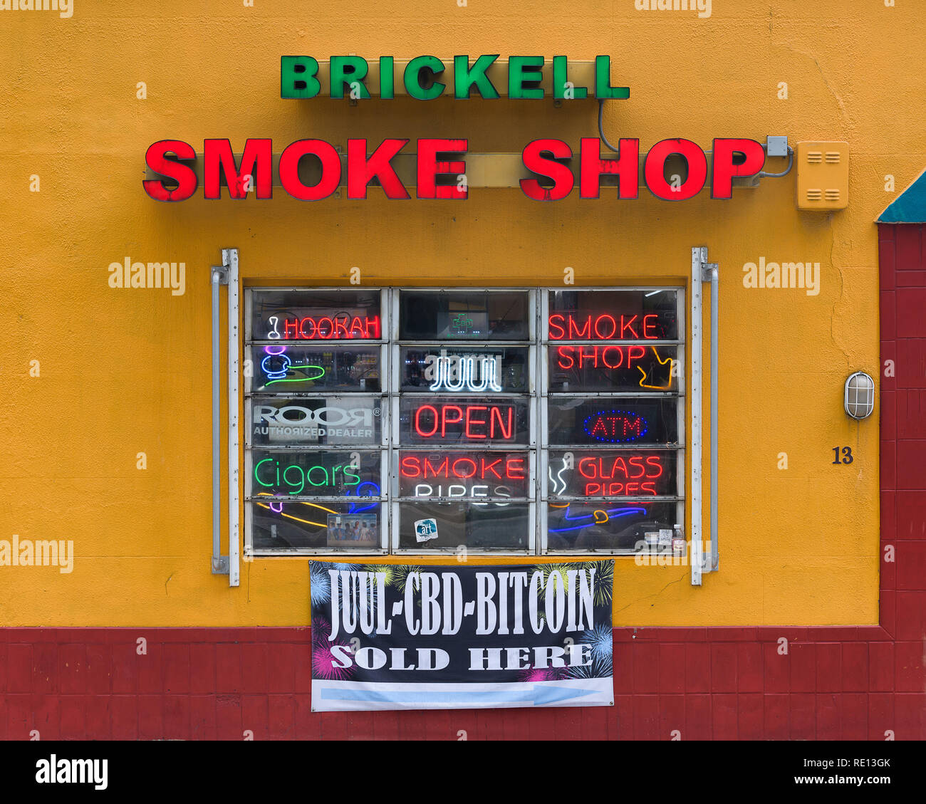 Brickell Smoke Shop le 13 SW 7th Street dans le centre-ville de Miami, Floride Banque D'Images