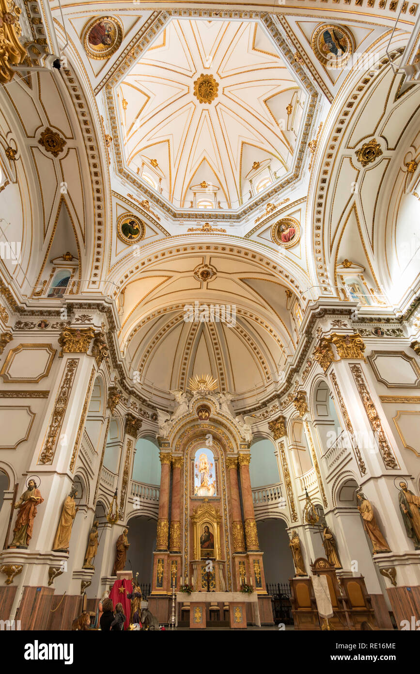 Intérieur de l'église de la Mare de Déu del Consol à Altea, Costa Blanca, Espagne, Europe Banque D'Images