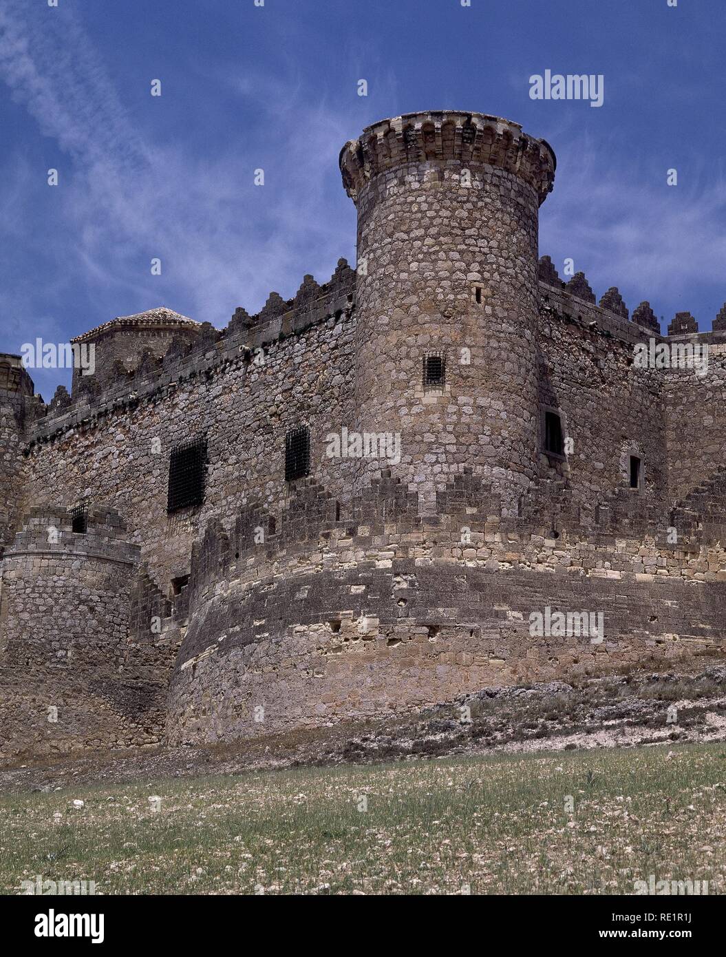 VISTA- CASTILLO Y RECINTO AMURALLADO-CONSTRUIDO POR EL MARQUES DE VILLENA-S XV-ARQUITECTURA MILITAR. Emplacement : CASTILLO. BELMONTE. Banque D'Images