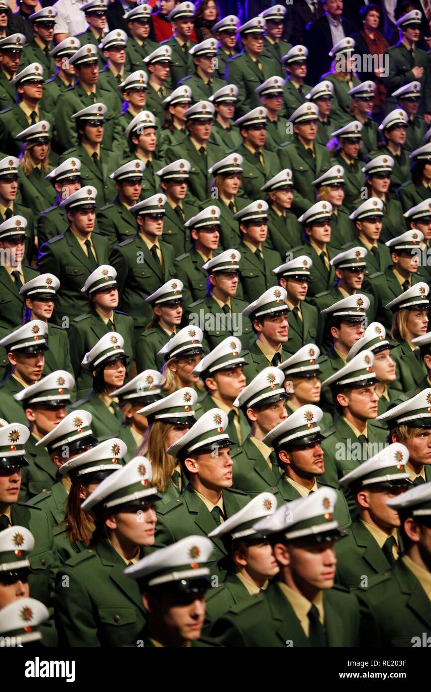 Cérémonie de prestation de serment de 1100 policiers et policières de la police NRW, classe de 2009, Düsseldorf Banque D'Images