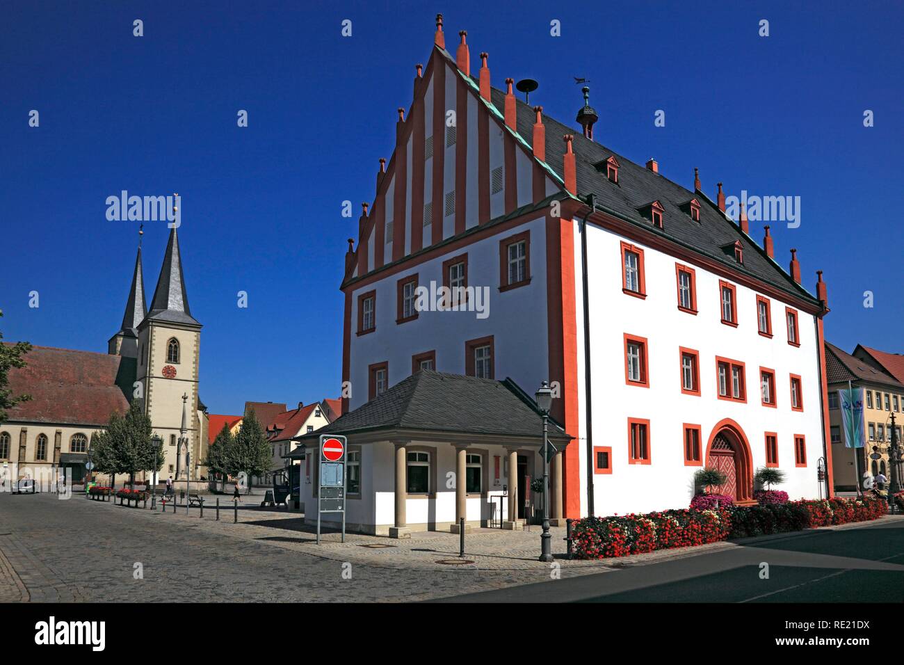 Ancien hôtel de ville et église paroissiale, Hassfurt, Hassberge, district de Basse Franconie, Bavière Banque D'Images