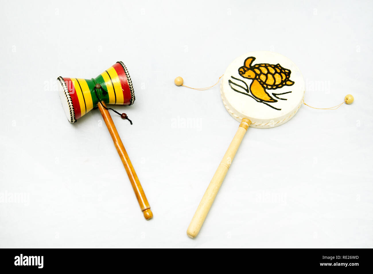 Instrument de musique ethnique. Instrument de percussion avec une poignée. Le Pérou. Banque D'Images