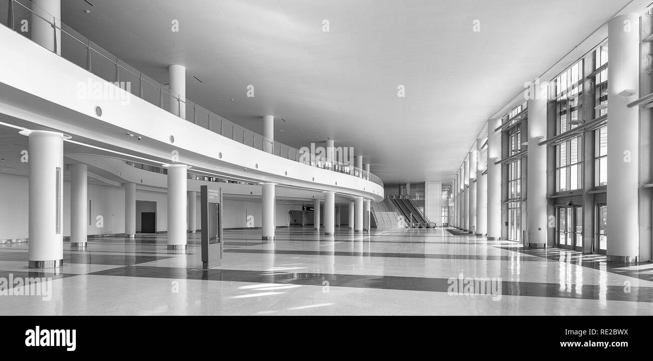 L'intérieur du hall vide le centre des congrès de Miami Beach à Miami Beach, Floride Banque D'Images