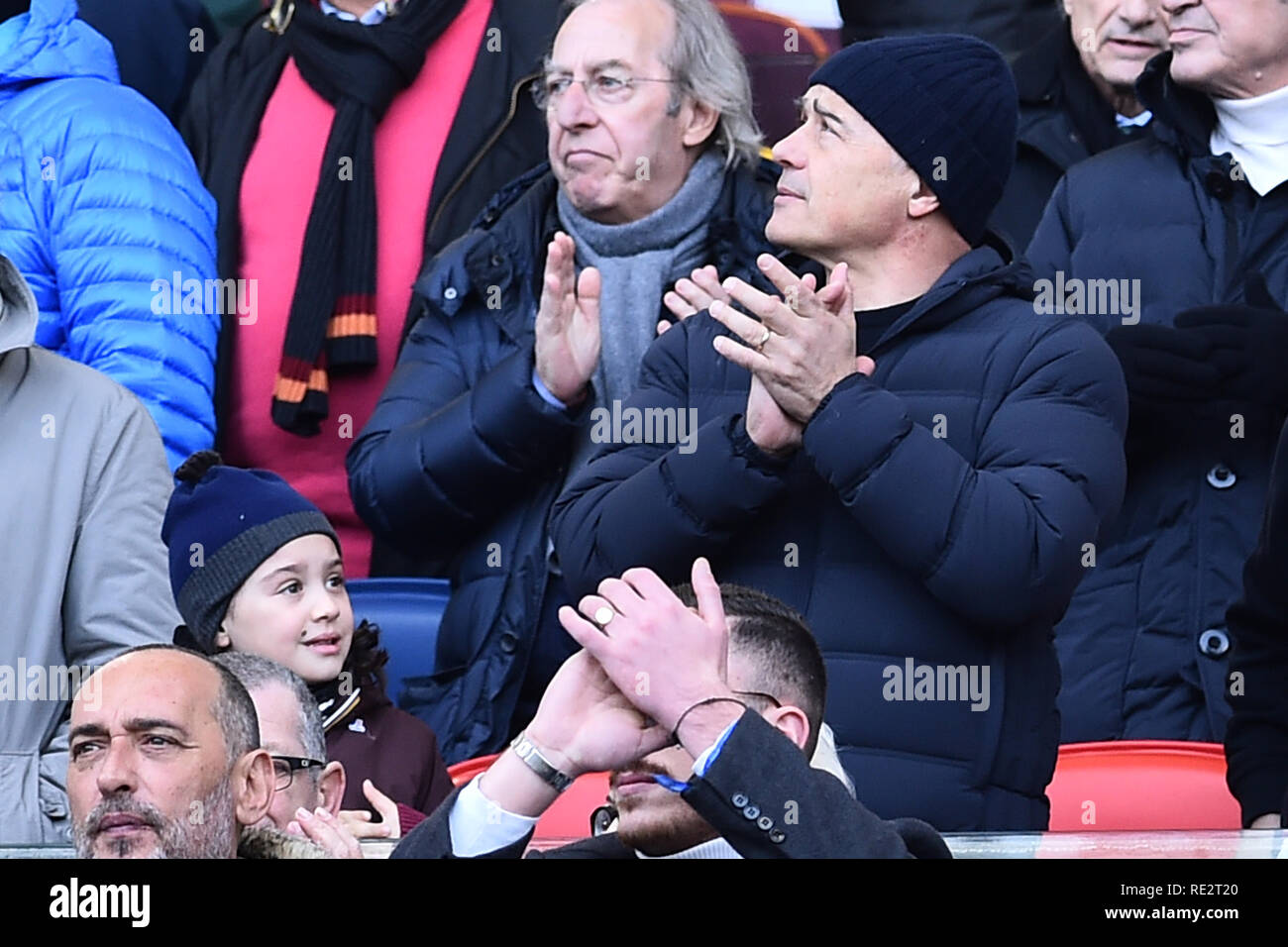 Rome, Italie. 19 Jan, 2019. Luca Zingaretti et sa fille Emma dans les tribunes pendant le match Torino Roma, Rome, Italie - 19 Jan 2019 : Crédit Photo Agency indépendante/Alamy Live News Banque D'Images