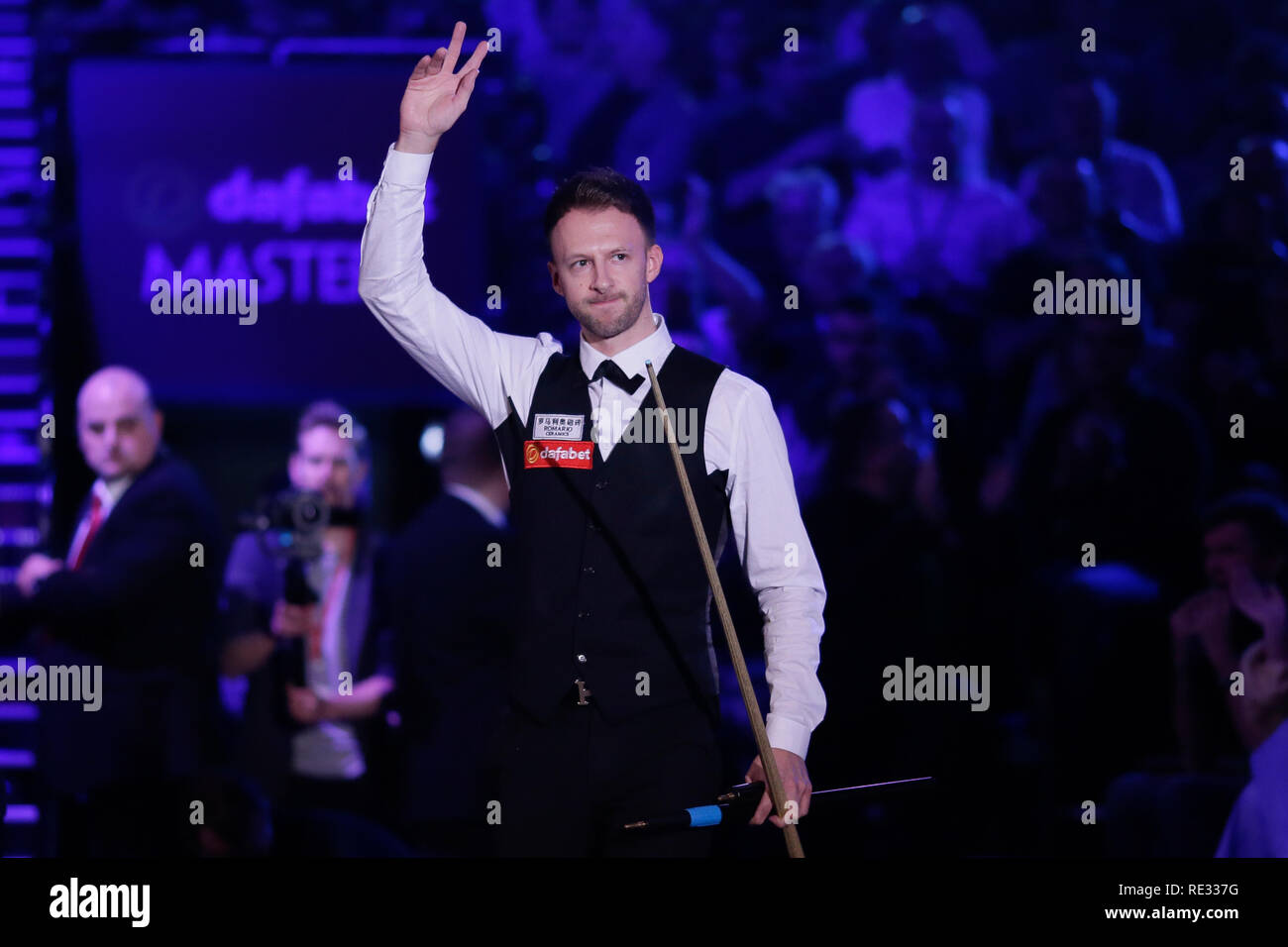 Londres, Royaume-Uni. 19 Jan, 2019. Judd Trump d'Angleterre arrive pour son match de demi-finale contre Neil Robertson, de l'Australie au Snooker Masters 2019 à Londres, Angleterre le 19 janvier 2019. Trump a gagné 6-4. Crédit : Tim Irlande/Xinhua/Alamy Live News Banque D'Images