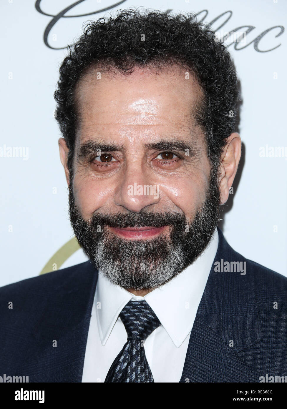 Los Angeles, USA. 19Th Jul 2019. Acteur Tony Shalhoub arrive à la 30e cérémonie annuelle de remise des prix de la Guilde des producteurs qui a eu lieu au Beverly Hilton Hotel, le 19 janvier 2019 à Beverly Hills, Los Angeles, Californie, États-Unis. (Photo par Xavier Collin/Image Crédit : Agence de Presse) L'agence de presse Image/Alamy Live News Banque D'Images