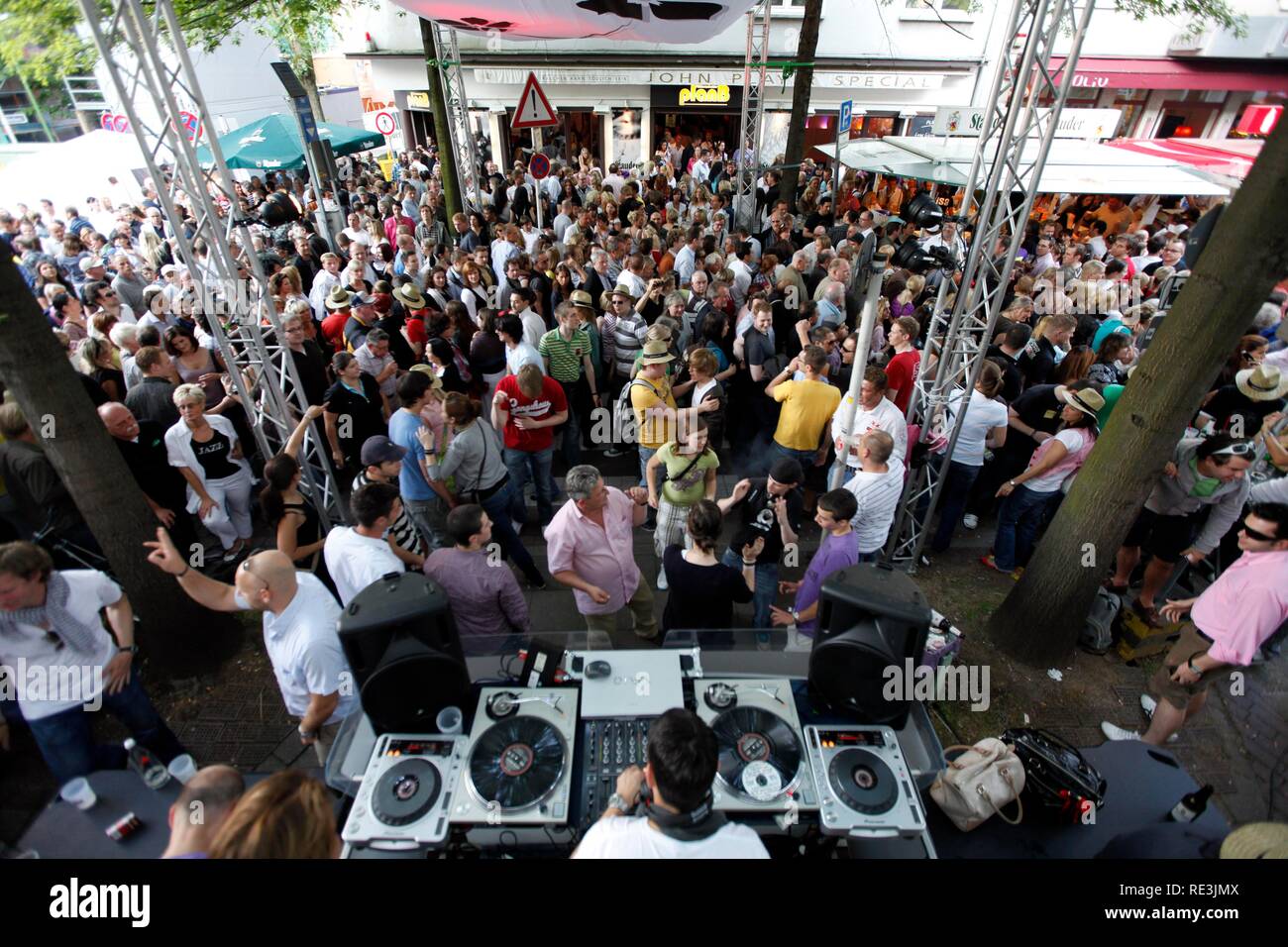 'Rue-Fest' Festival, un des plus grands festivals de rue dans la région de la Ruhr, Ruettenscheider Strasse à Essen Banque D'Images
