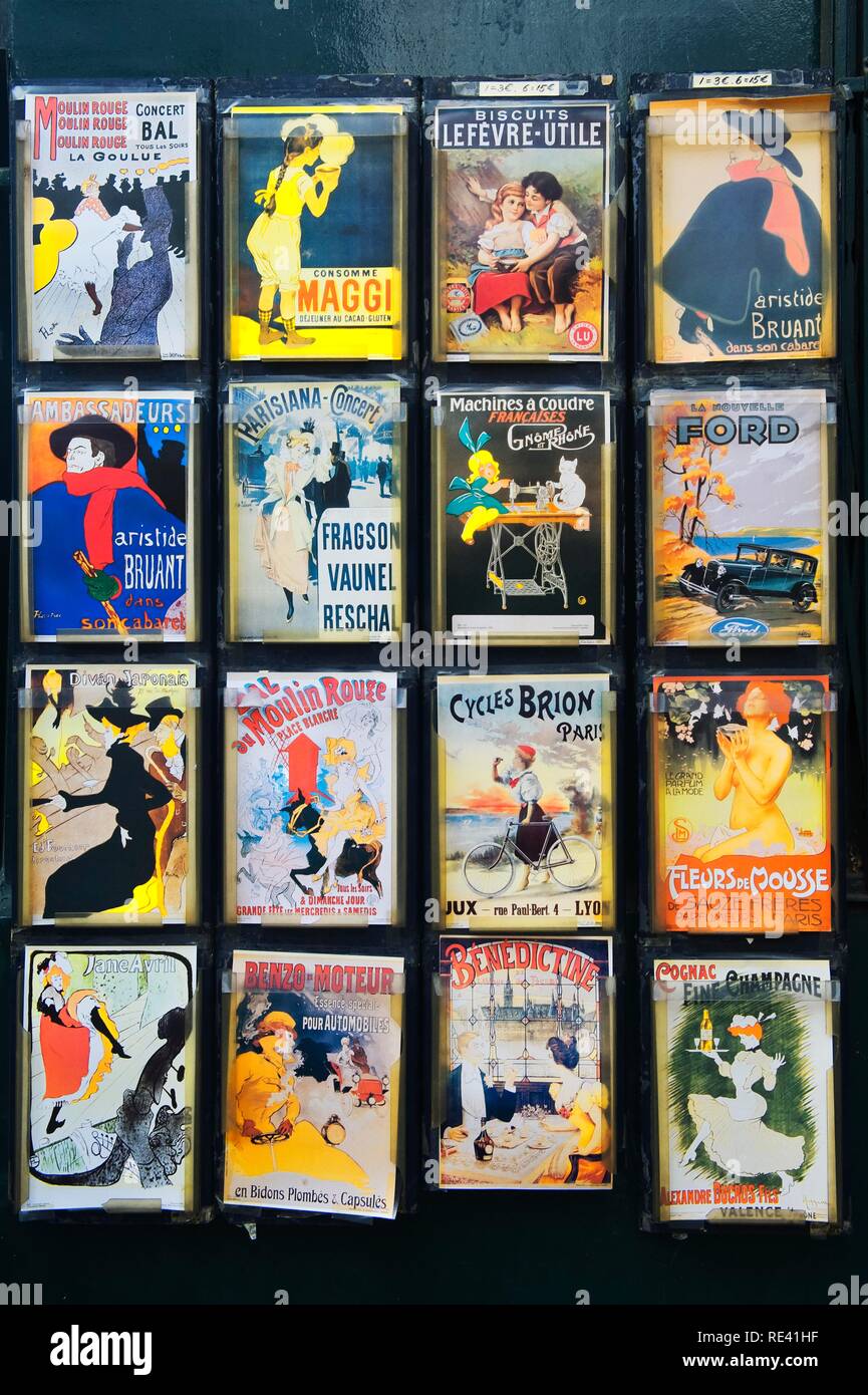 Affiches de Paris, Montmartre, Paris, France, Europe Banque D'Images