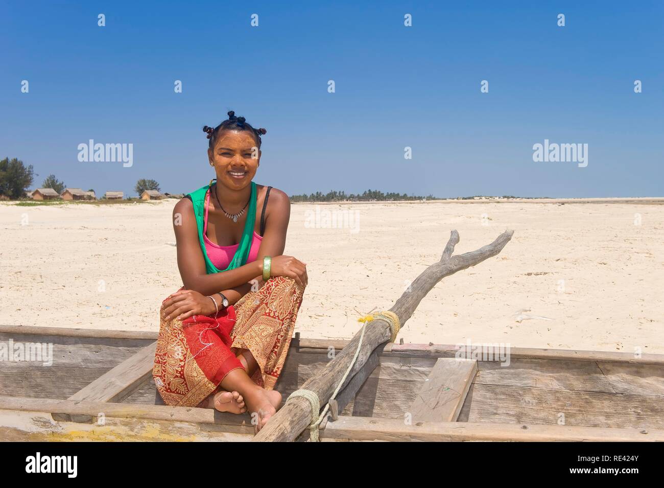 Femme malgache de 20 à 25 ans Banque de photographies et d’images à haute résolution Alamy Femme malgache de 20 à 25 ans Banque de photographies et d’images à haute résolution Alamy