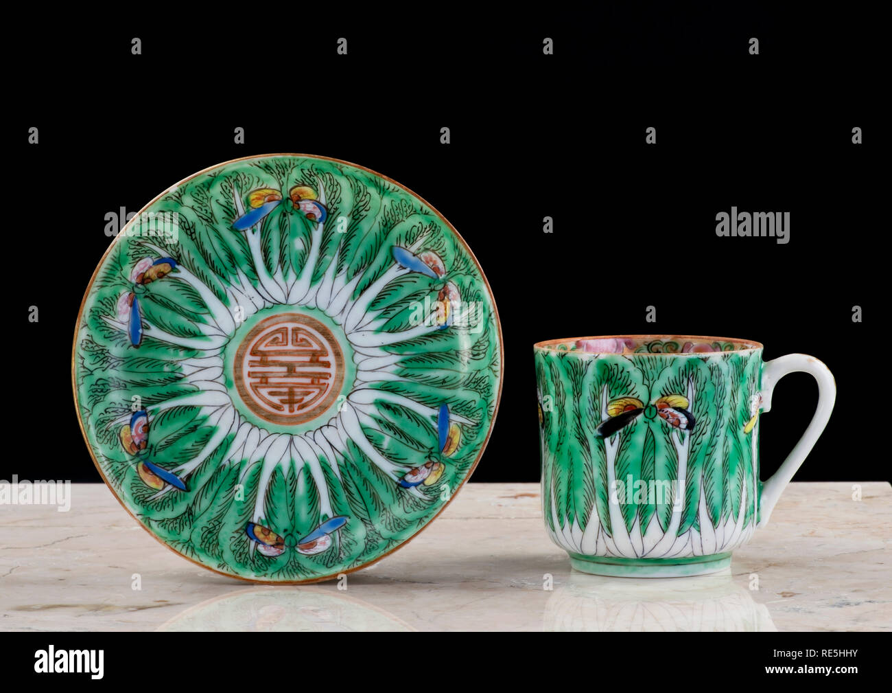 19e siècle chinois vert feuille de chou famile d'exportation de la porcelaine. Banque D'Images