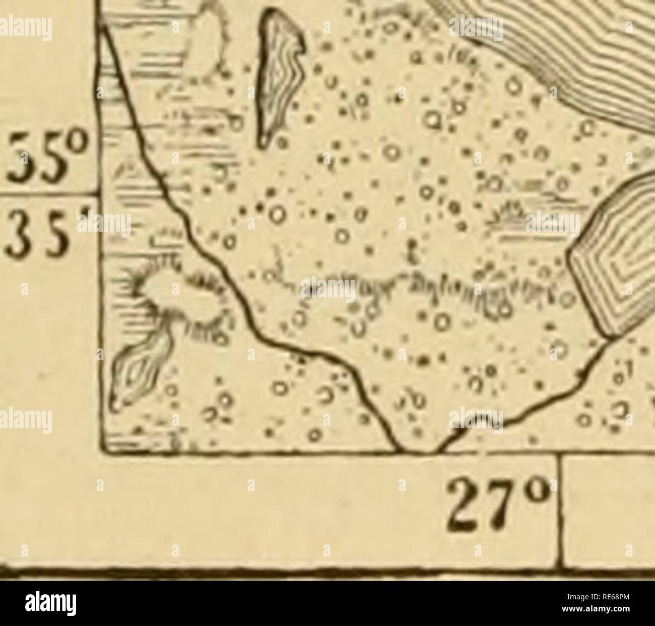 . La terre et ses habitants ... La géographie. 'T^ "27"|20' E de ou 2 milles. bandes de Heath, bosquets de pins rabougris, et les champs de seigle. Vers le nord, cependant, la forêt propre est poursuivi par d'autres terres boisées presque à la Niémen. L'altitude moyenne de ce plateau boisé est d'environ 600 pieds. Il diffère par la grande variété de sa végétation à partir de l'interminable et monotone de pin, peuplier, bouleau ou les forêts du nord et du centre de l'Eussia. En 1830, l'Eichwald avait déjà ici recueillis 1 205 espèces, et bien que le règne de pin, le sapin, chêne, frêne, hêtre, aulne, érable, et lime partout ab Banque D'Images