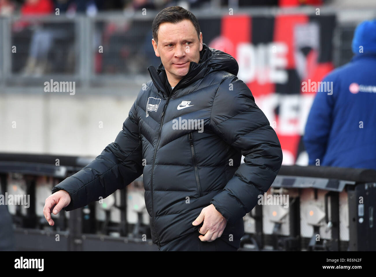 Nuremberg, Allemagne. 20 Jan, 2019. Pal DARDAI, entraîneur (Hertha Berlin), l'image seule, seule coupe motif, la moitié de la figure, la moitié de la figure. Soccer 1. Bundesliga, 18.journée, journée18, 1.FC Nuremberg (N) - Hertha BSC Berlin (B) 1-3, le 20/01/2019 à Nuremberg / Allemagne. MAX MORLOCK STADIUM. DFL RÈGLEMENT INTERDIT TOUTE UTILISATION DE PHOTOGRAPHIE COMME DES SÉQUENCES D'IMAGES ET / OU DE QUASI VIDÉO. | conditions dans le monde entier : dpa Crédit photo alliance/Alamy Live News Banque D'Images