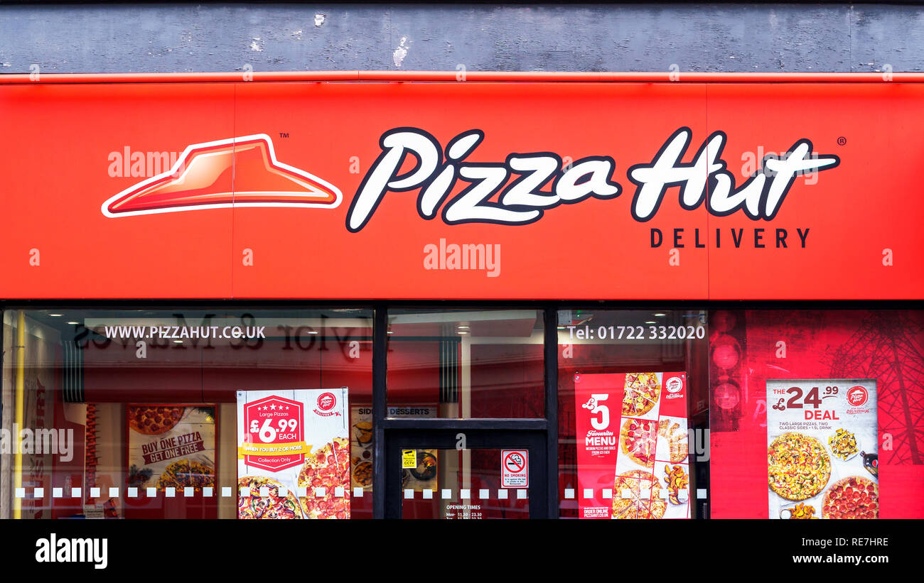 Pizza Hut restaurant sign à emporter et le logo Banque D'Images