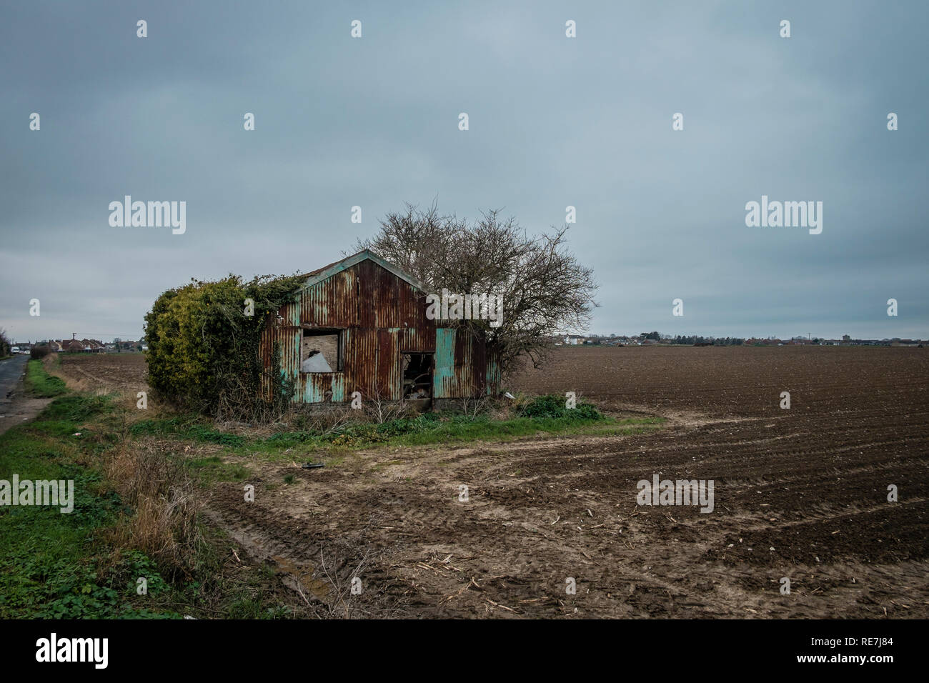 Bâtiment abandonné sur les terres agricoles rurales, Kent, UK Banque D'Images