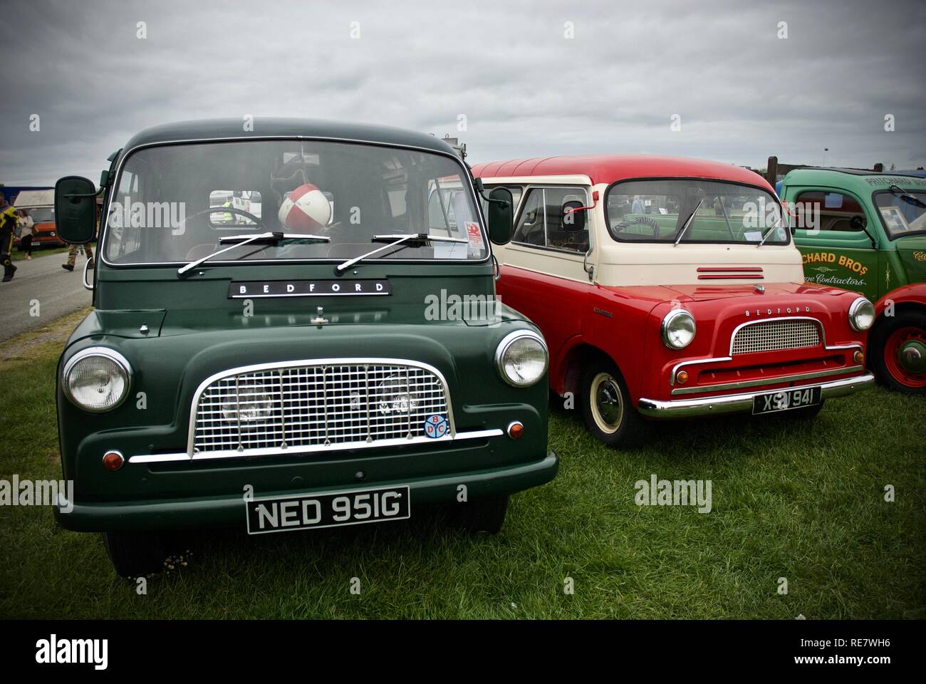Bedford CA cars à l''Anglesey Vintage Rally, Anglesey, au nord du Pays de Galles, Royaume-Uni, mai 2015 Banque D'Images