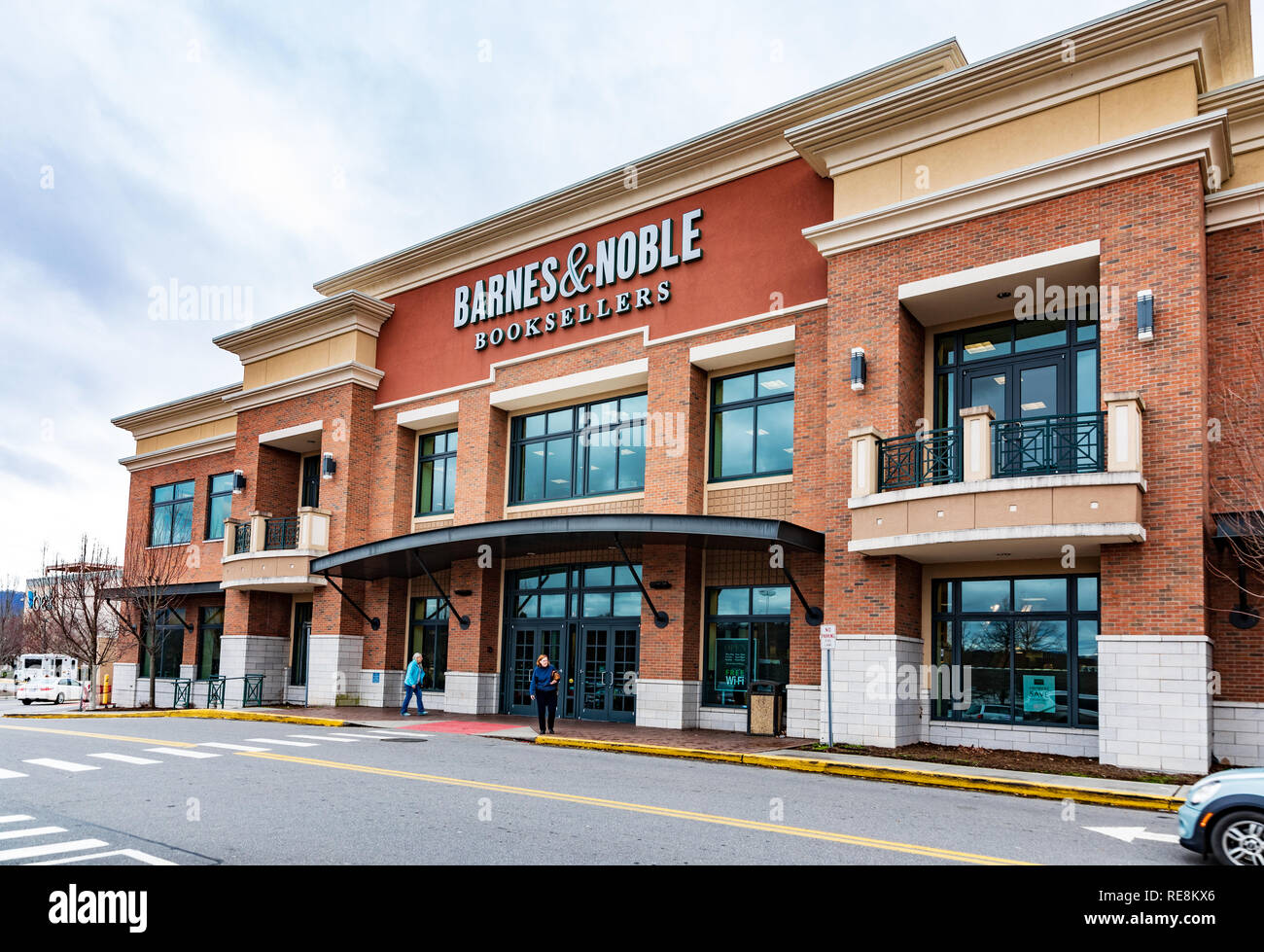ASHEVILLE, NC, USA-1/18/19 : un magasin Barnes & Noble à Asheville mall sur route du tunnel. Banque D'Images