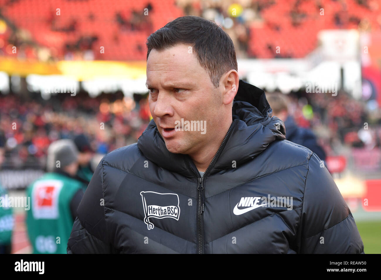 Nuremberg, Allemagne. 20 Jan, 2019. Pal DARDAI, entraîneur (Hertha Berlin), l'image seule, seule coupe motif, la moitié de la figure, la moitié de la figure. Soccer 1. Bundesliga, 18.journée, journée18, 1.FC Nuremberg (N) - Hertha BSC Berlin (B) 1-3, le 20/01/2019 à Nuremberg/Allemagne. MAX MORLOCK STADIUM. DFL RÈGLEMENT INTERDIT TOUTE UTILISATION DE PHOTOGRAPHIE COMME DES SÉQUENCES D'IMAGES ET/OU QUASI VIDÉO. Utilisation dans le monde entier | Credit : dpa/Alamy Live News Banque D'Images