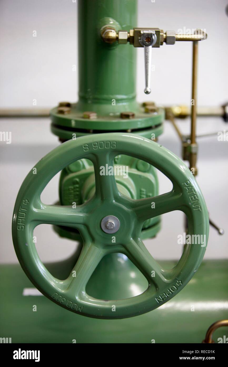 La station de transfert de gaz naturel, ici le gaz naturel est effectué à partir de la canalisation de gaz haute pression et intronisé dans la main Banque D'Images