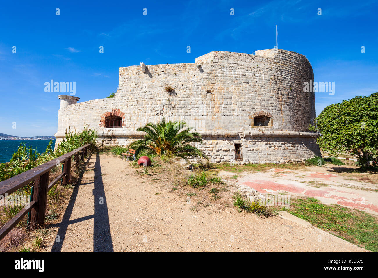 La tournée royale tower est un fort construit pour protéger le port naval de Toulon City en France Banque D'Images
