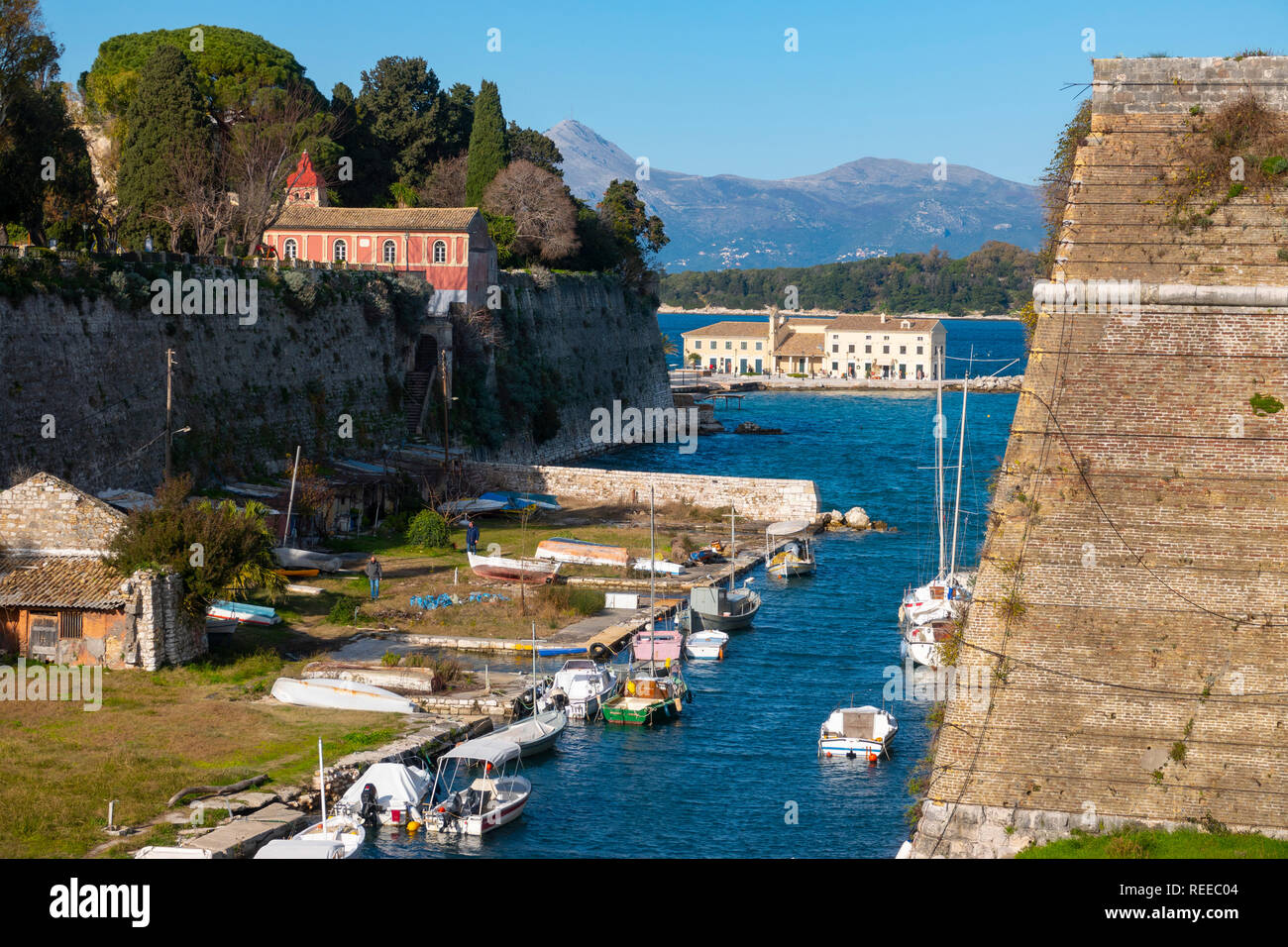 Vieille ville de Corfou Corfou Grèce en front de l'ancienne forteresse dans la mer Ionienne Banque D'Images