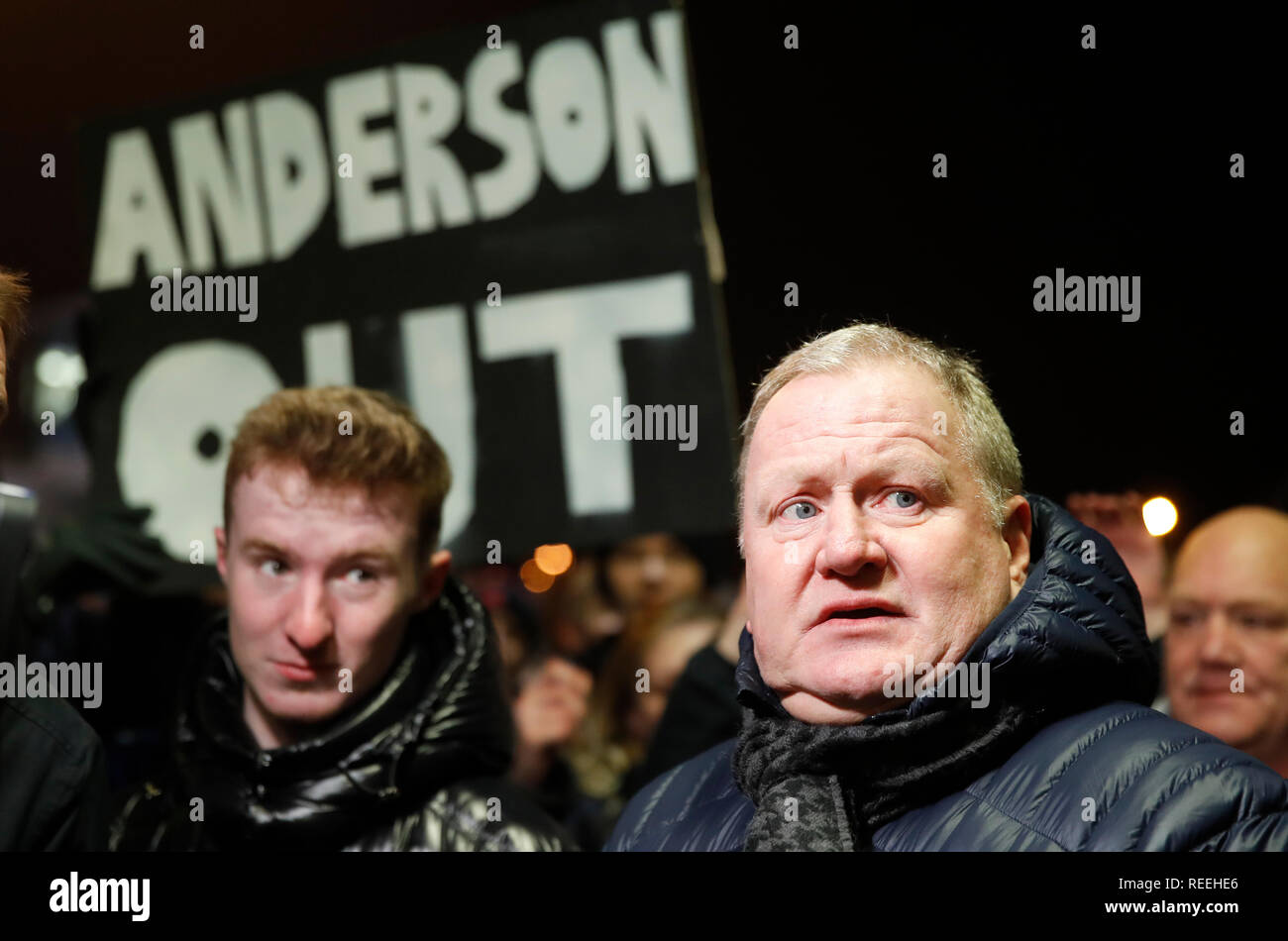 Ancien joueur des Bolton Wanderers John McGinlay pendant le ciel parier match de championnat à l'Université de Bolton Stadium. Banque D'Images