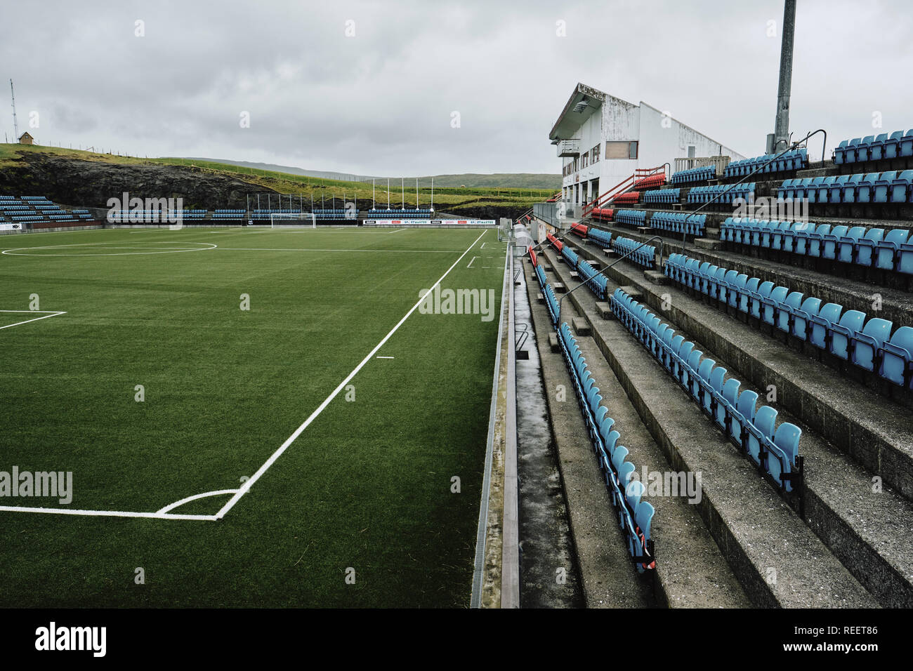 Stade de football Svangaskard une fois le terrain d'accueil de l'équipe nationale de football des îles Féroé à Toftir Eysturoy Iles Féroé. Banque D'Images