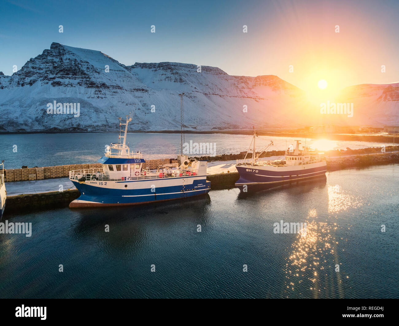 Bolungarvik d'hiver, l'Islande, Fjords de l'Ouest Banque D'Images Bolungarvik d'hiver, l'Islande, Fjords de l'Ouest Banque D'Images