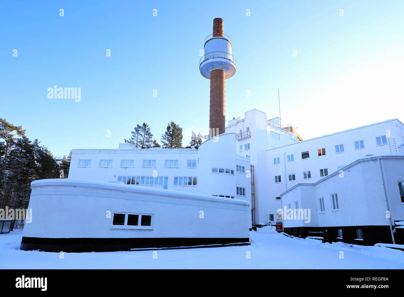 Sanatorium de Paimio, un ancien sanatorium pour tuberculeux conçu par l'architecte finlandais Alvar Aalto, achevé en 1933. Paimio, en Finlande. Le 20 janvier 2019. Banque D'Images