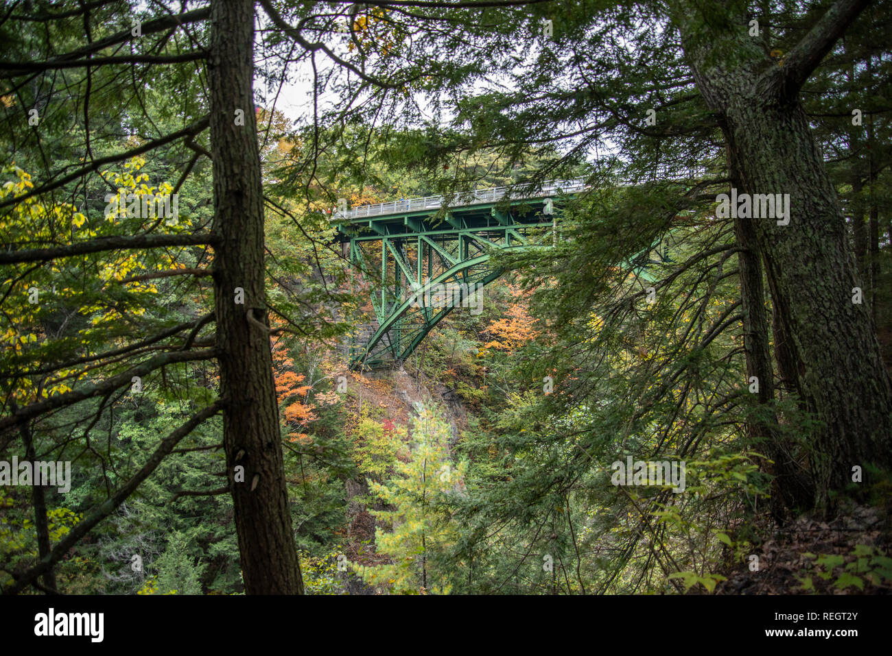 Pont sur la rivière à Quechee Gorge de Quechee, près de Woodstock, Vermont Banque D'Images