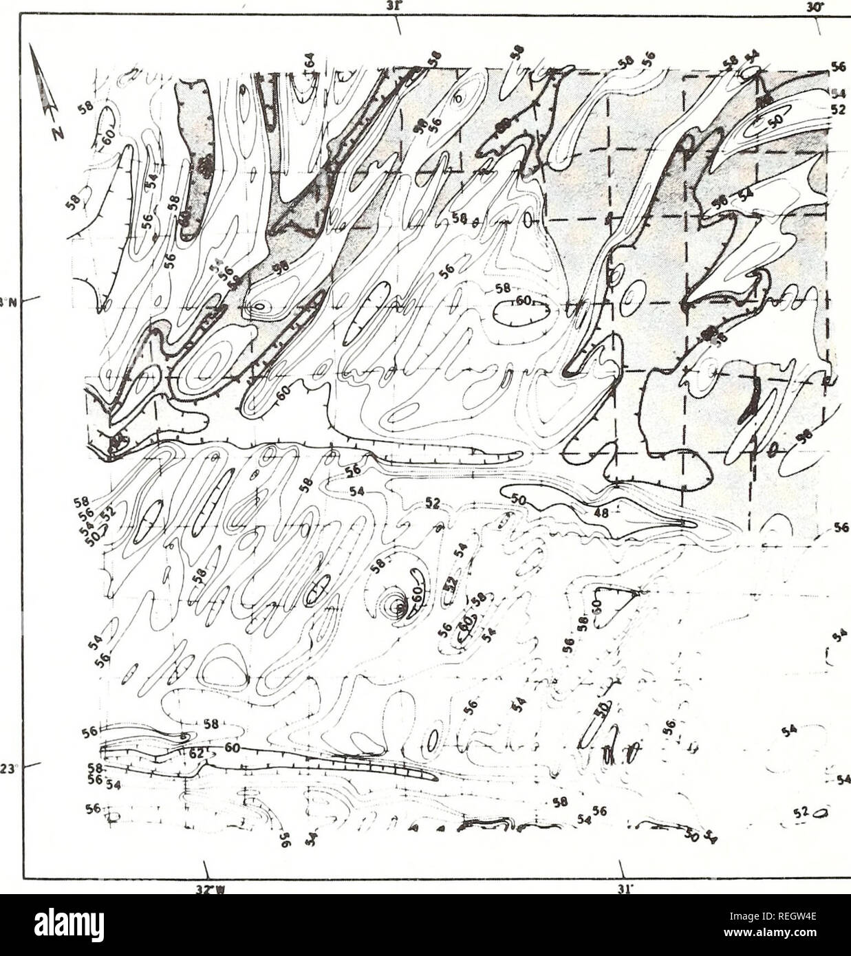 . Recueillis les réimpressions / laboratoires océanographiques et météorologiques de l'Atlantique [et] laboratoires océanographiques du Pacifique. Bedford périodiques.. 279. Fig.3. Carte bathymétrique de la zone d'étude de collines abyssales. Isobathes sont dans des centaines de mètres à un intervalle de 200 m et sont corrigées pour la vitesse de sondage vertical selon Matthews (1939). La zone ombrée est constitué par des sédiments avec les caractéristiques de turbidites sur les profils de sismique réflexion ; les autres zones sont formées par une épaisseur variable de sédiments pélagiques. séparation moyenne de 13 km. La moyenne de secours valley-à-ri Banque D'Images
