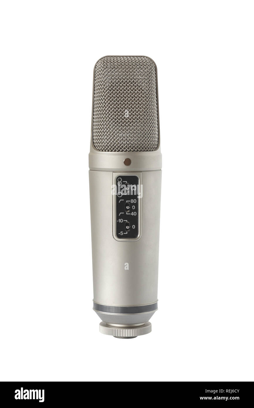 Vue avant du microphone à condensateur, isolated on white Banque D'Images
