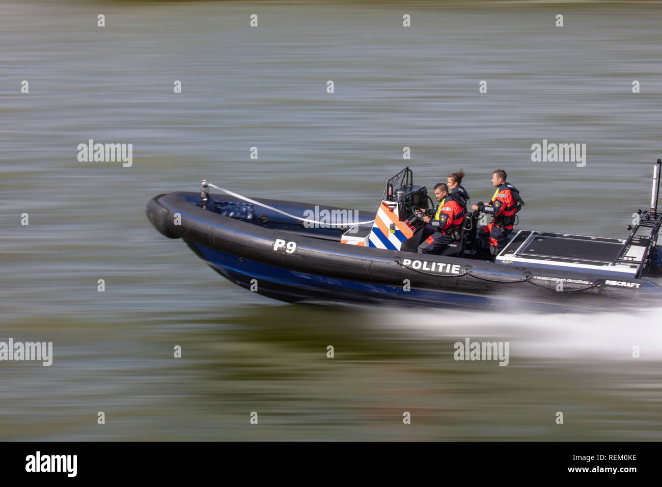 Les Pays-Bas, Rotterdam, Port de Rotterdam, Port. Des Journées du port 2018 du monde. Bateau de police. Blurred motion image. Banque D'Images