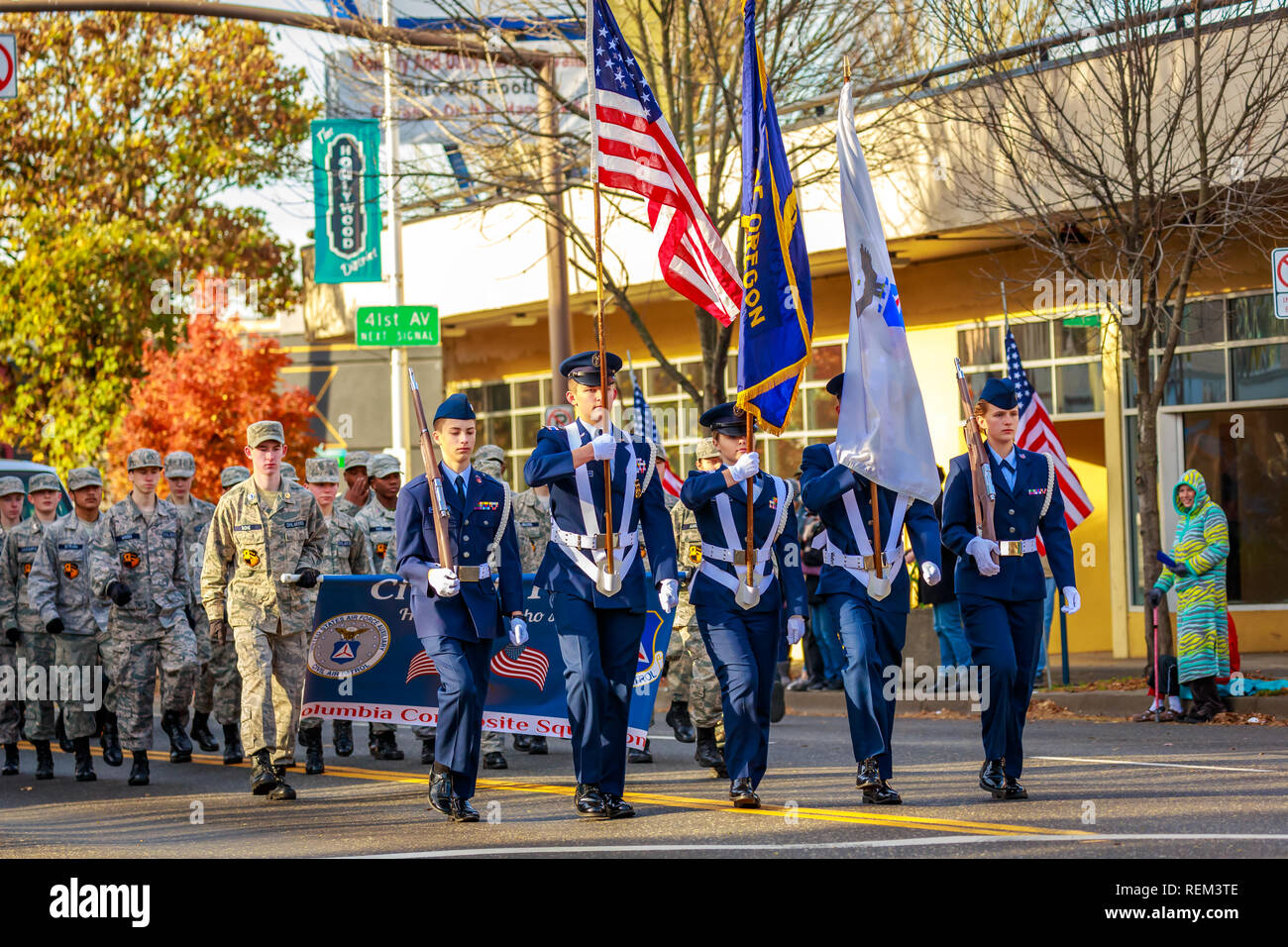 Portland, Oregon, USA - 12 novembre 2018 : l'assemblée annuelle des anciens combattants Chapelle Hollywood Ross Day Parade, dans le nord-est de Portland. Banque D'Images