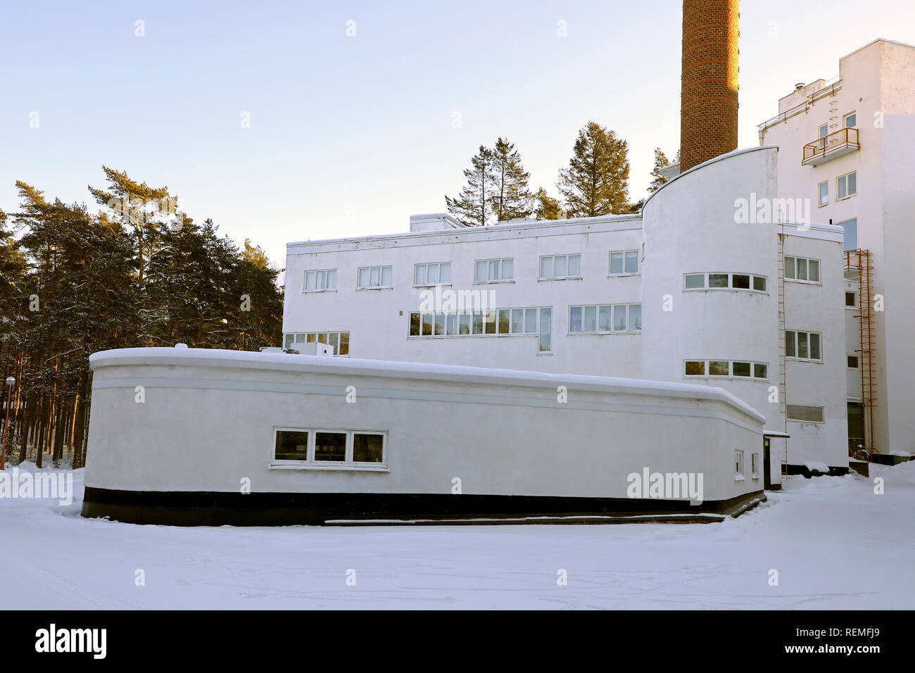 Sanatorium de Paimio, la cuisine et l'entretien aile. Conçu par l'architecte finlandais Alvar Aalto, achevée en 1933. Paimio, en Finlande. Le 20 janvier 2019. Banque D'Images