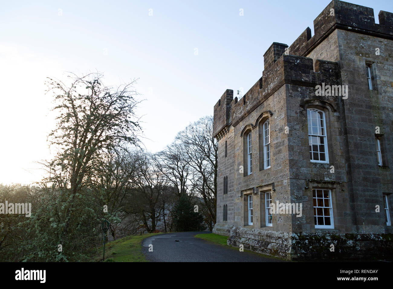 Château de Kielder dans le Northumberland, en Angleterre. Le château du xviiie siècle se trouve à l'intérieur de la plus grande forêt de l'Angleterre. Banque D'Images
