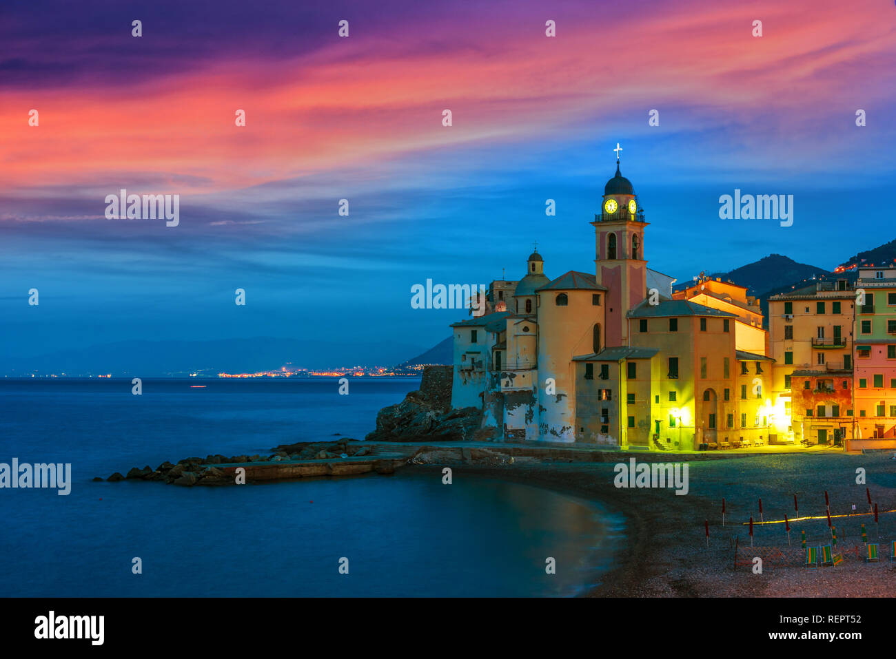 La station touristique de Camogli sur la Riviera italienne dans l'agglomération de la ville de Gênes, ligurie, italie Banque D'Images
