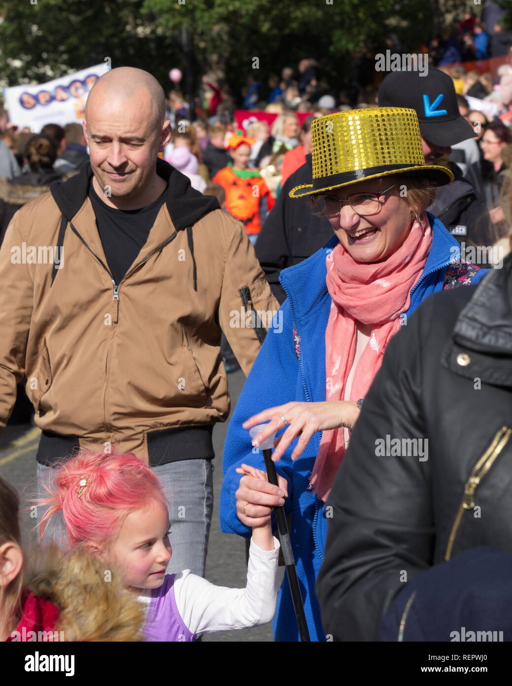 Houghton fête défilé de carnaval 2018, un événement caritatif organisé par Houghton le Spring 41 Club, véhicules anciens et les groupes communautaires parade. Banque D'Images