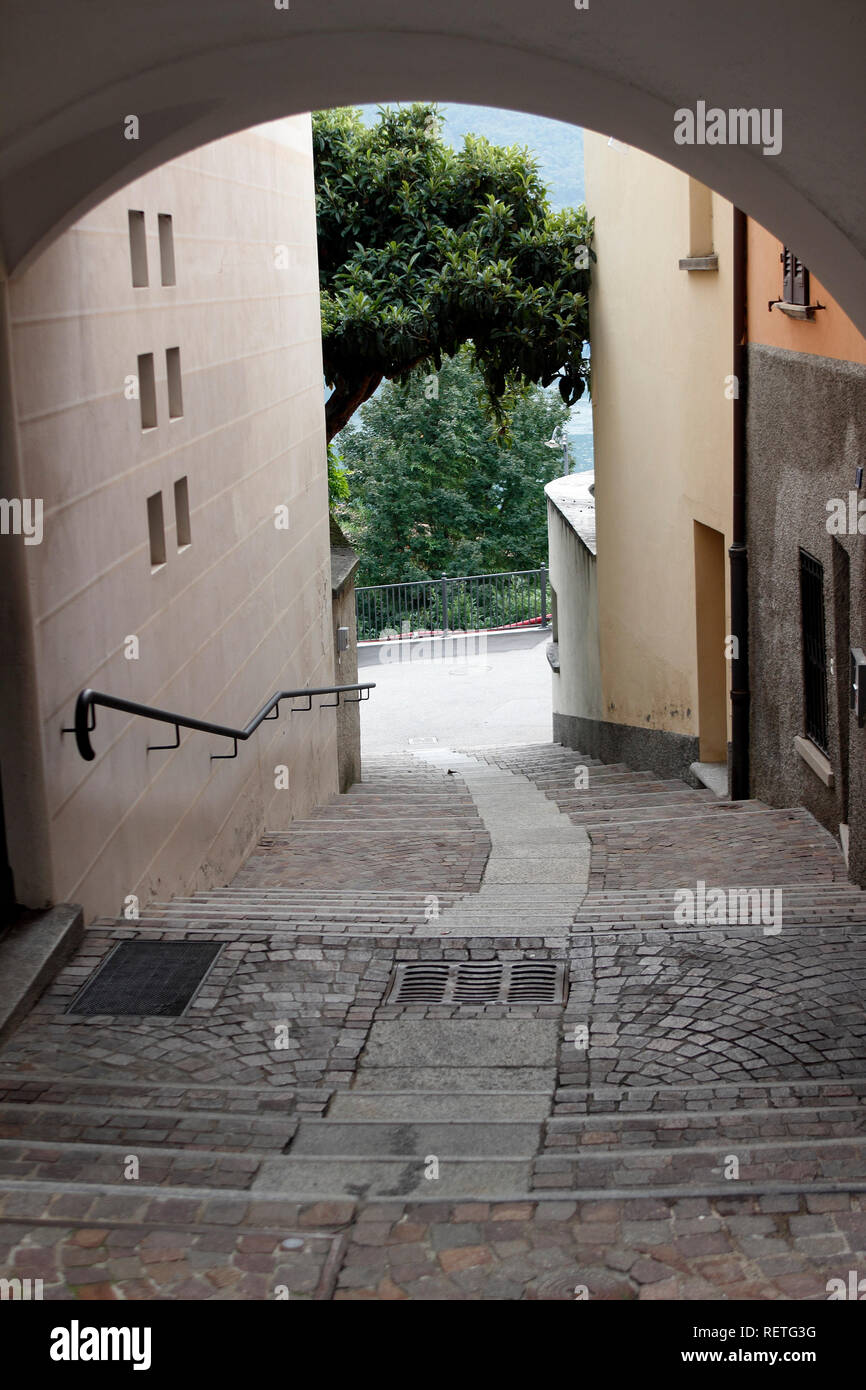 Lac de Lugano Lugano Tessin suisse Alpes Suisses détail architectural passage pavée avec arch Banque D'Images