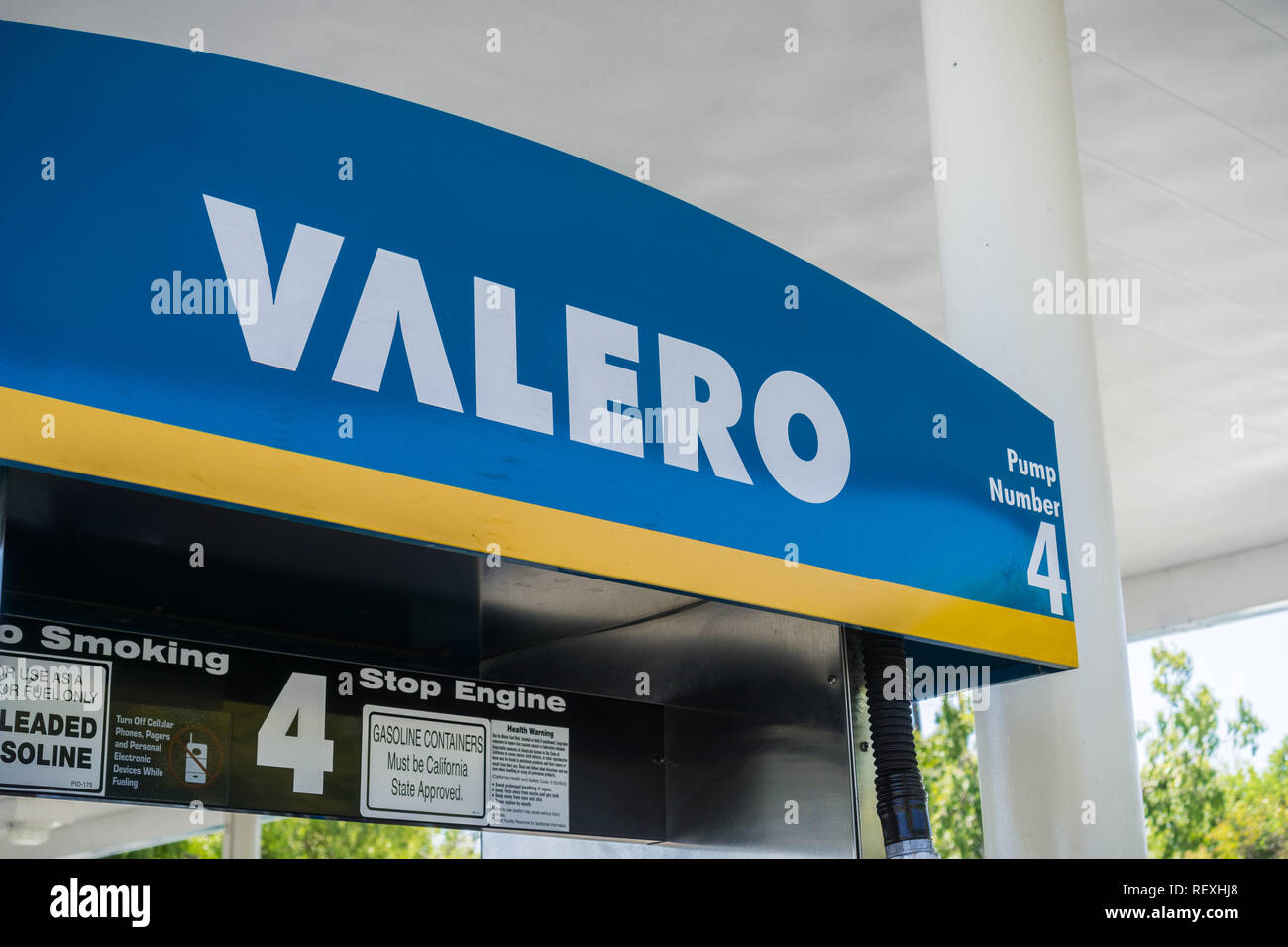 6 août 2017 sur la montagne/CA/USA - Valero gas station Banque D'Images