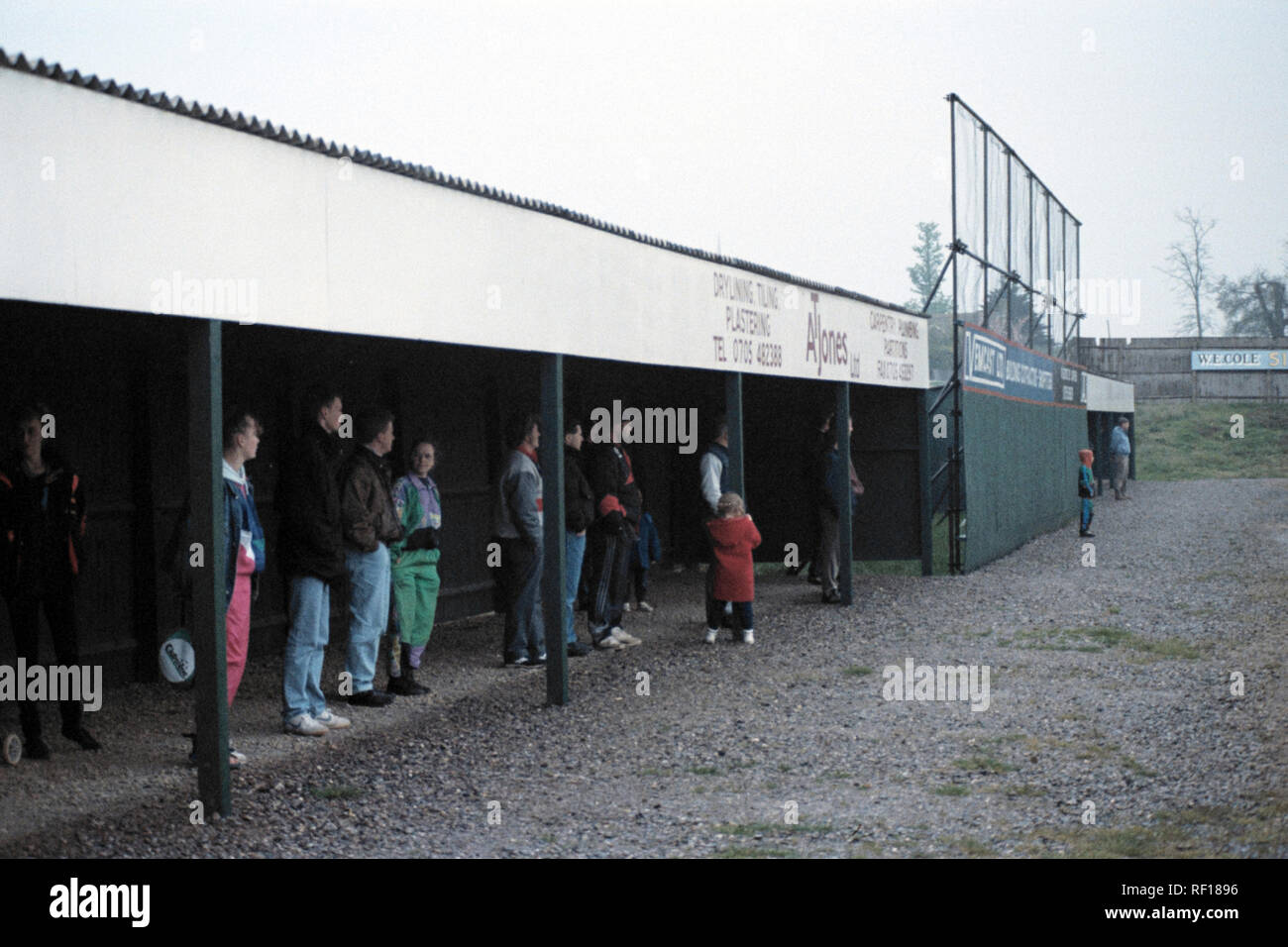 Vue générale de la ville de Havant Terrain de football FC, Westleigh Park, chemin Martin, Havant, Hampshire, photographié le 27 avril 1991 Banque D'Images