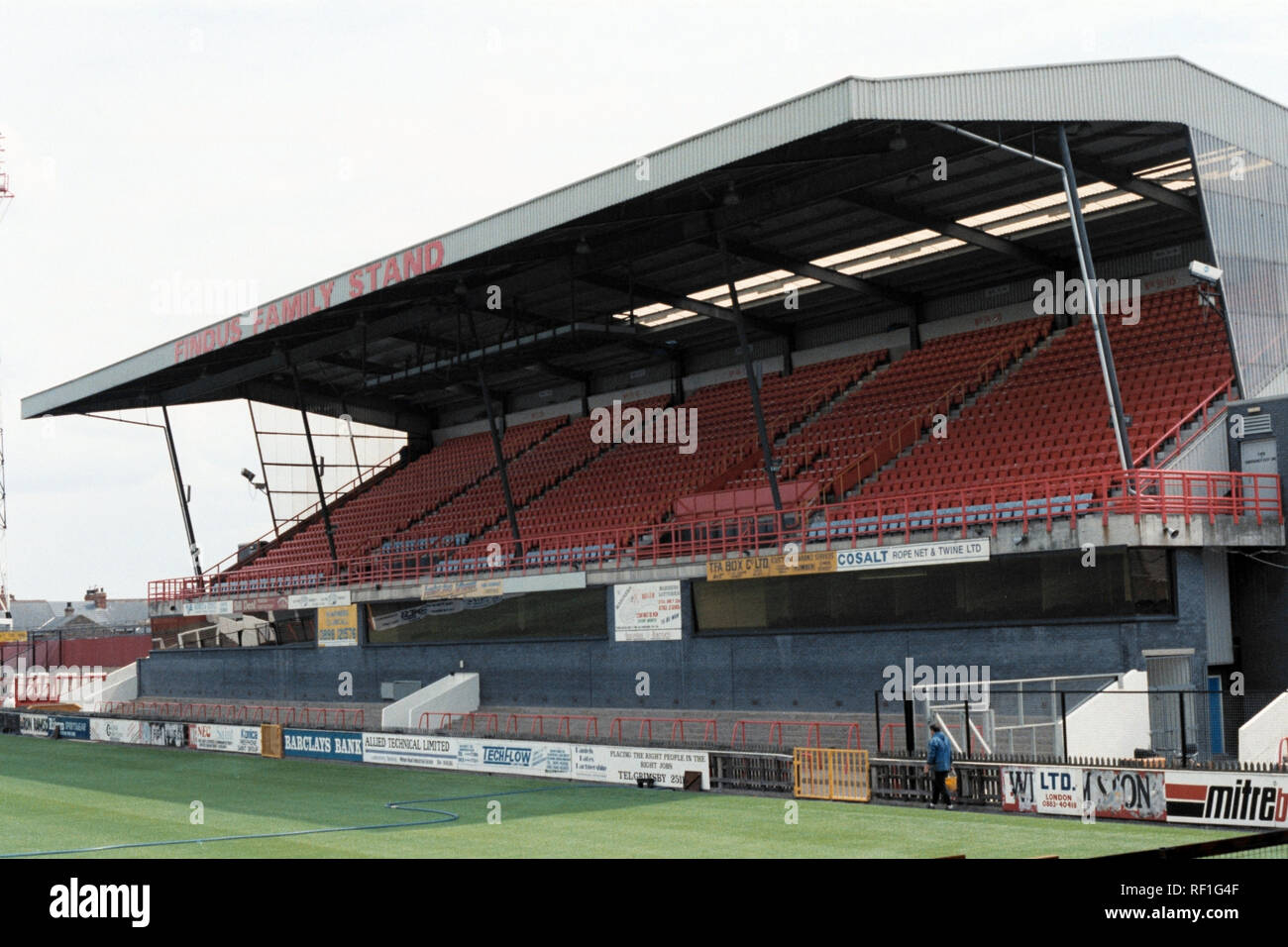 Vue générale de Grimsby Town FC Terrain de football, Parc Blundell, Grimsby, Lincolnshire, photographié le 16 juillet 1991 Banque D'Images