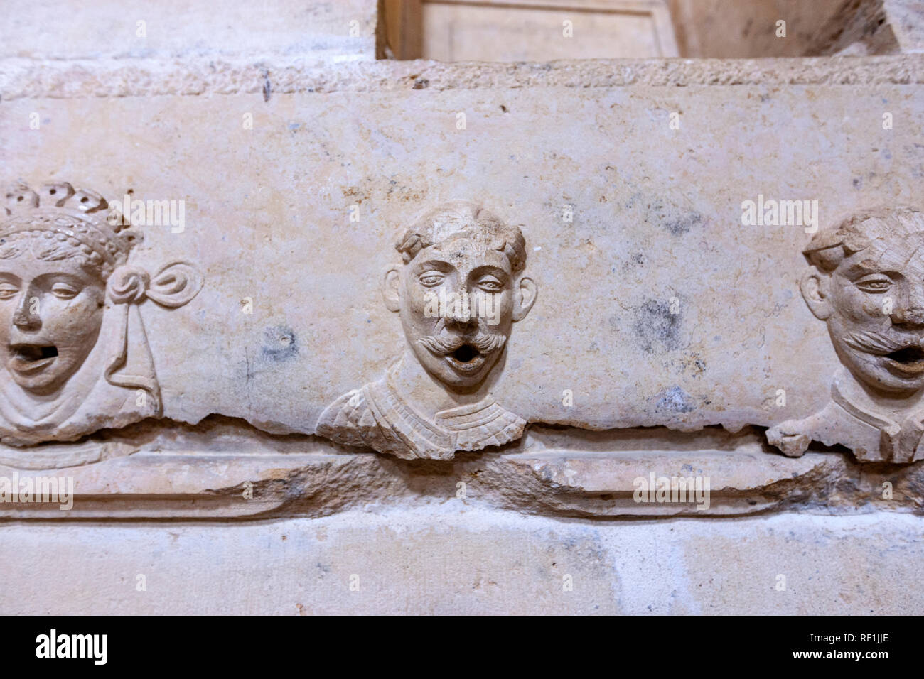 Pierre reliefs de têtes nouvelle sacristie, Couvent du Christ, Tomar, Portugal Banque D'Images