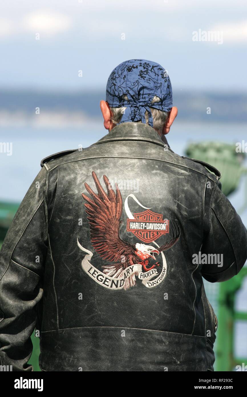 Un homme portant un blouson en cuir Harley Davidson, Washington, USA,  Amérique du Nord Photo Stock - Alamy