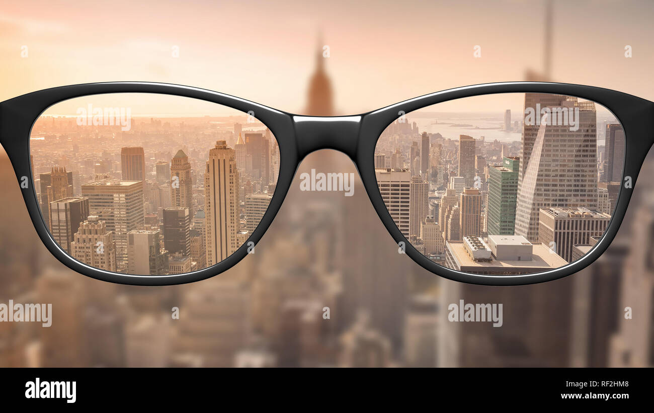 Voir à travers les verres des lunettes avec des verres sans flou Photo  Stock - Alamy