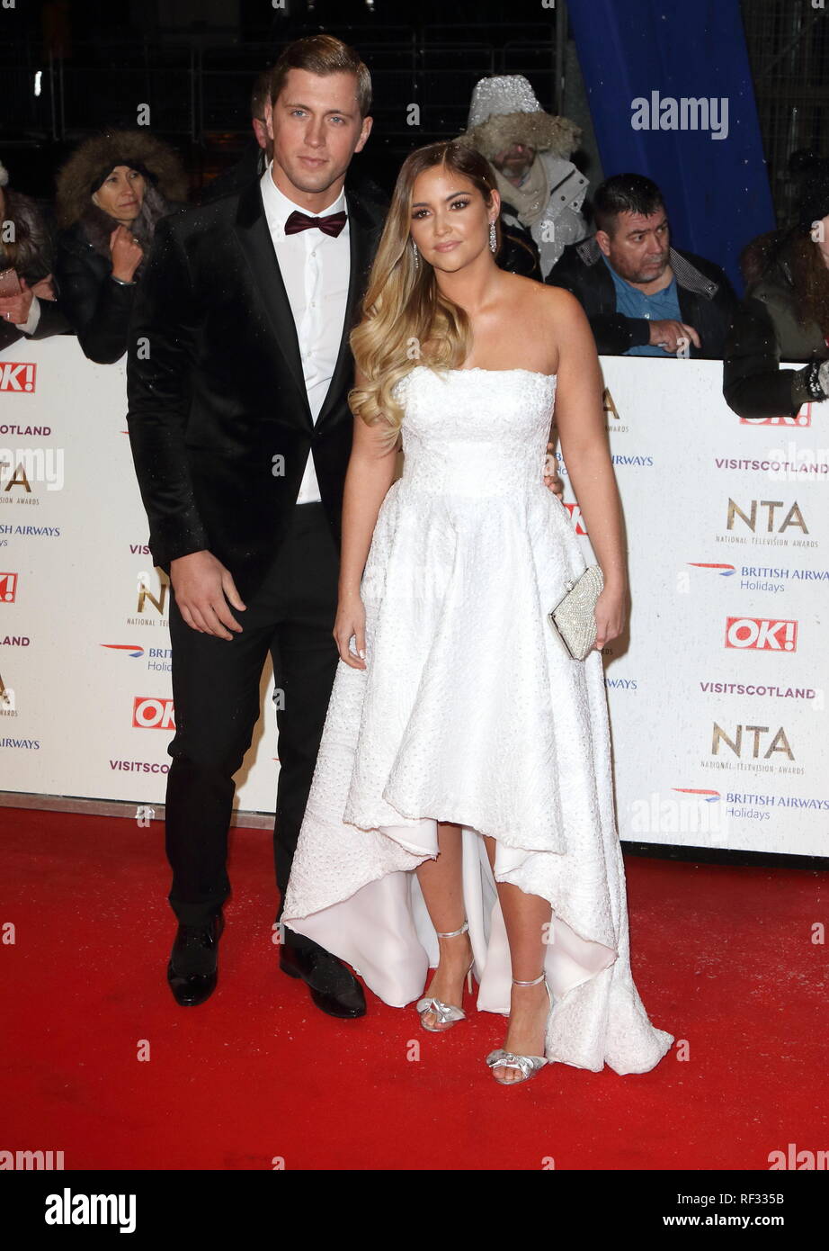 Londres, Royaume-Uni. 22 janvier, 2019. Dan Osborne et Jacqueline Jossa sont vus sur le tapis rouge lors de la National Television Awards à l'O2, Peninsula Square à Londres. Credit : Keith Mayhew SOPA/Images/ZUMA/Alamy Fil Live News Banque D'Images